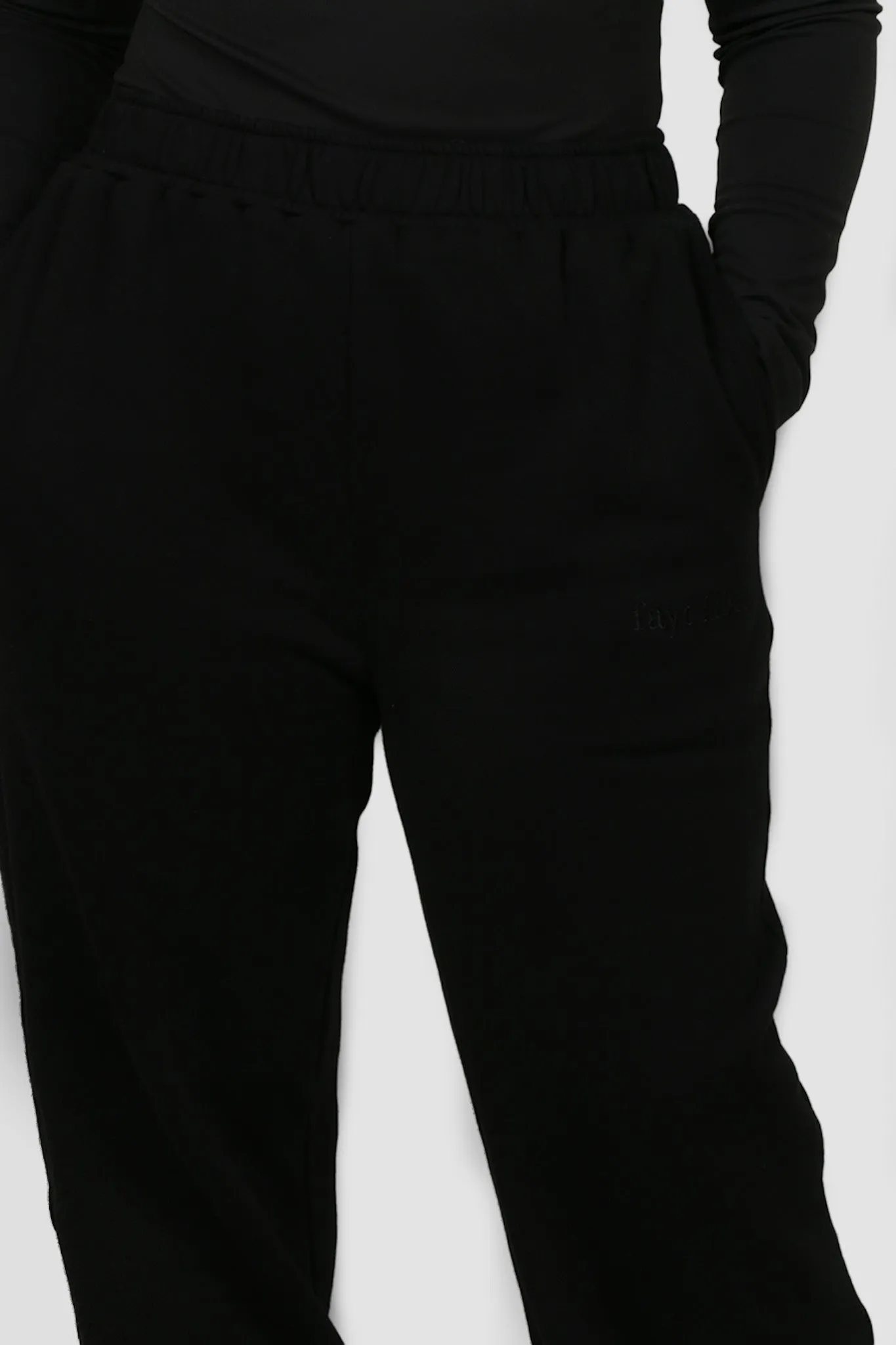 CUFF SWEATPANT BLACK