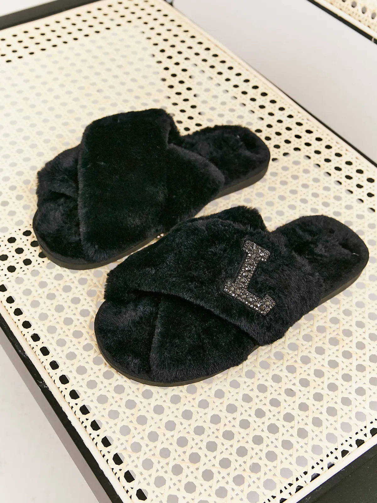 Fluffy Crossover Mule Slipper / Black