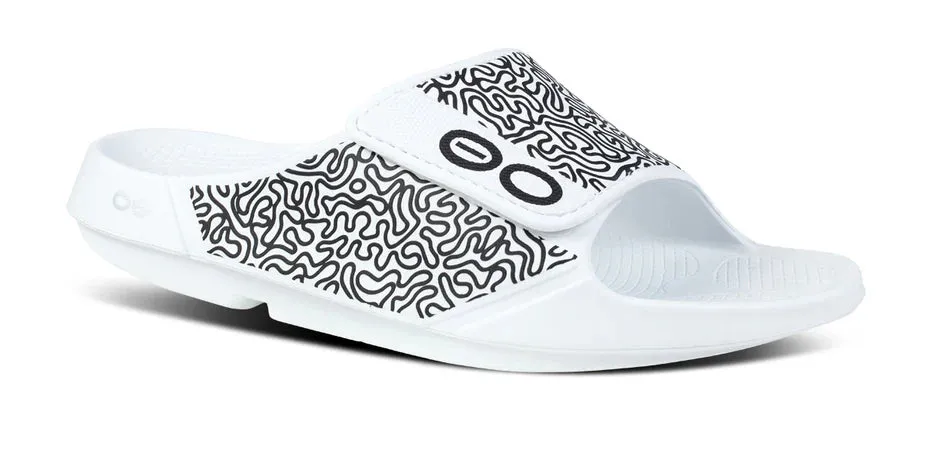 MEN'S OOFOS OOAHH SPORT FLEX LIMITED SLIDE | WHITE LABYRINTH