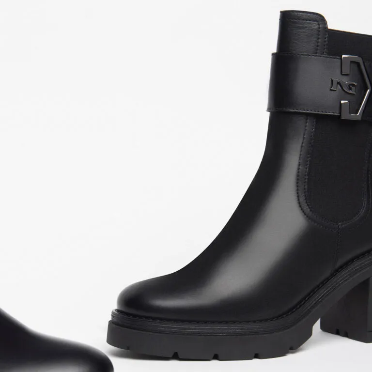 NEROGIARDINI WOMEN CHELSEA BOOTS IN BLACK