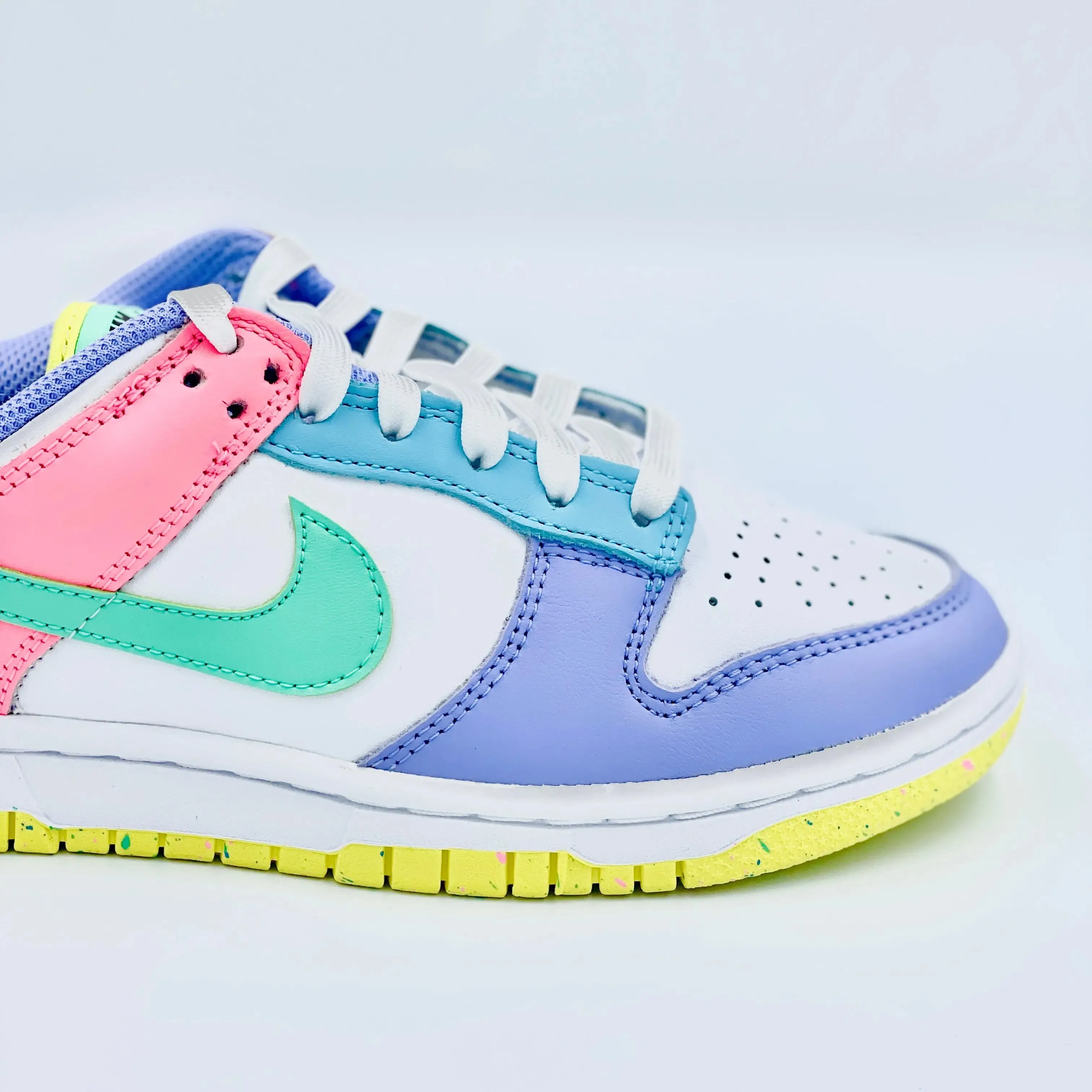 Nike Dunk Low SE Easter (W)