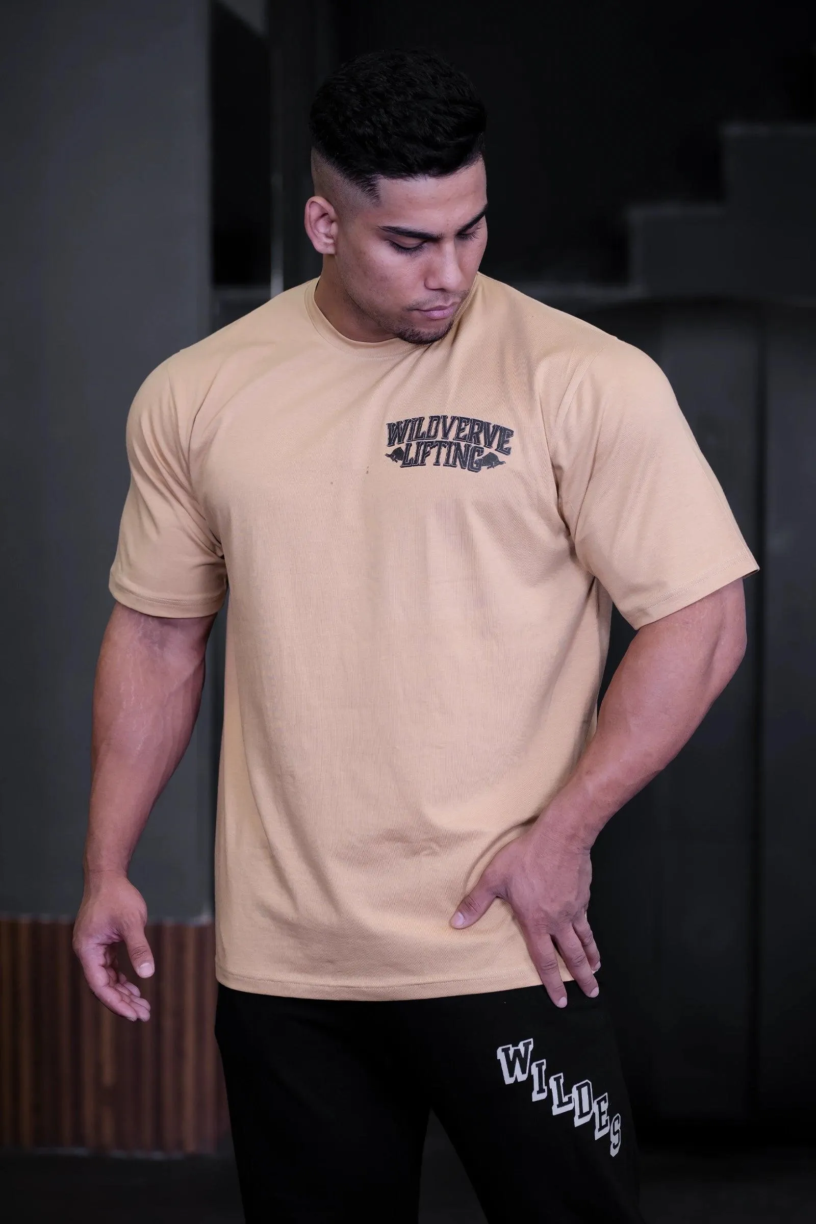 WILD VERVE LIFTING T-SHIRT (BEIGE)